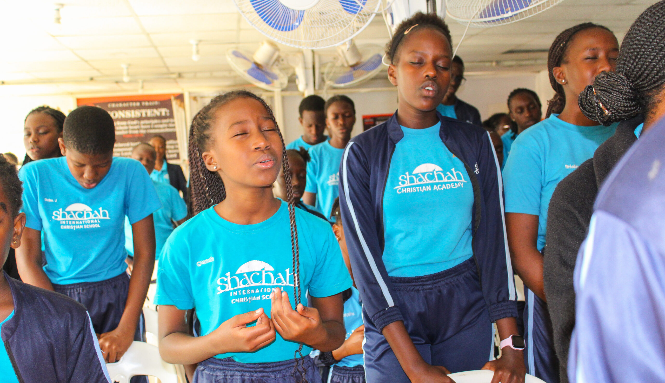 Shachah students learning together